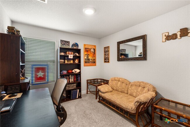 Building Photo - 1444 Acorn Wood