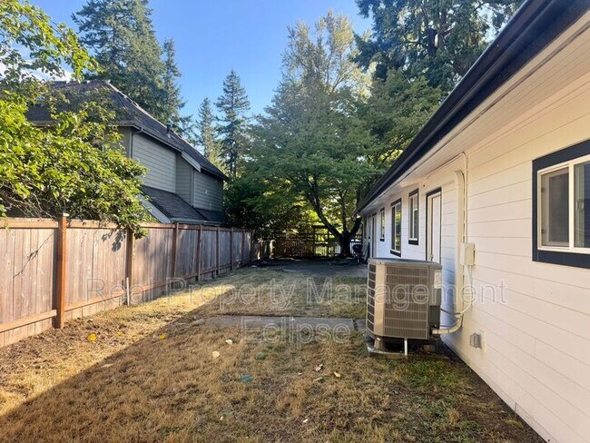 Building Photo - 14722 84th Ave NE