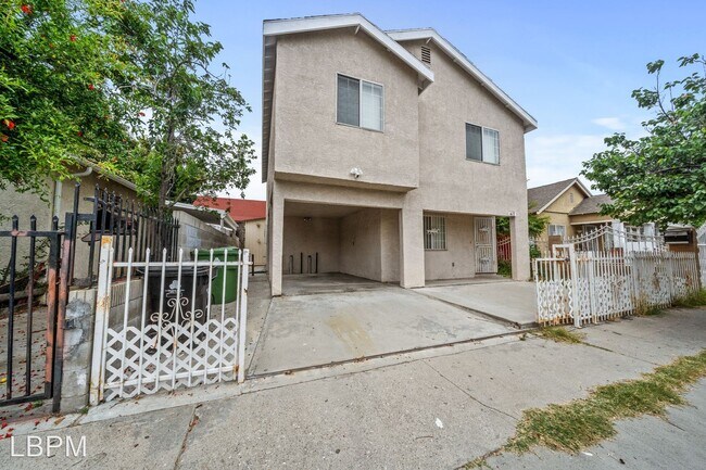 Building Photo - 4 br, 2.5 bath House - 417 E 41st St