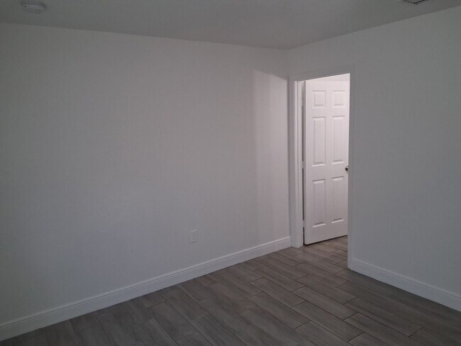 Building Photo - 2802 N 34th St