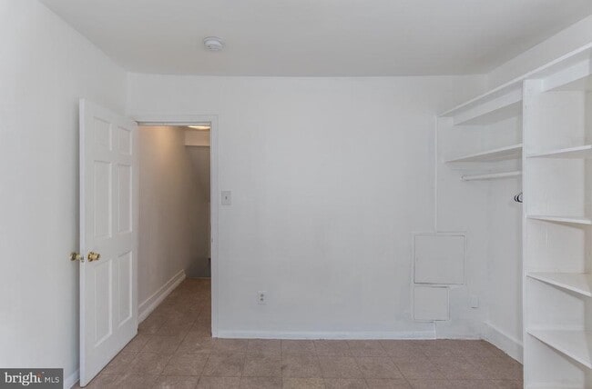 Building Photo - 2031 Wakeling St