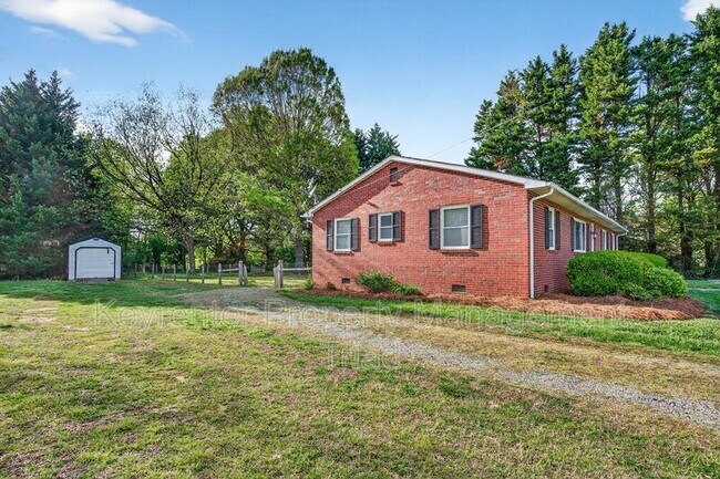 Building Photo - 2580 Bethel Church Rd