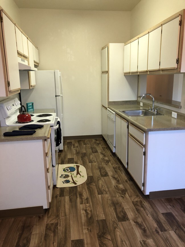 Hampton Park Apartments 12320 SW 72nd Ave Tigard OR 97223 Apartment