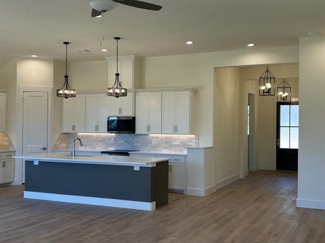 Building Photo - 5533 Woodland Hill