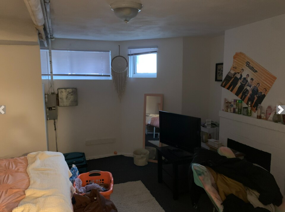 Building Photo - 214 Hemenway St