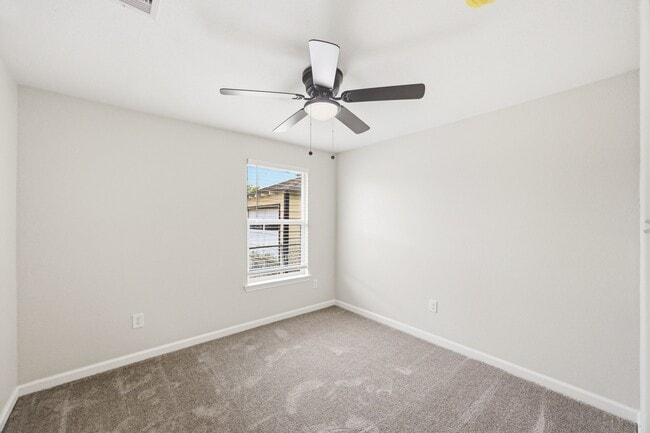 Building Photo - 7946 Fowlie St