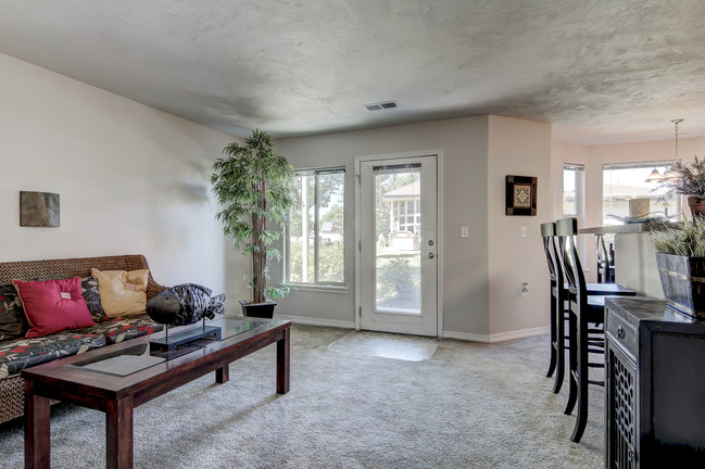 The Meadows at Parkwood - Idaho Falls, ID | Apartment Finder