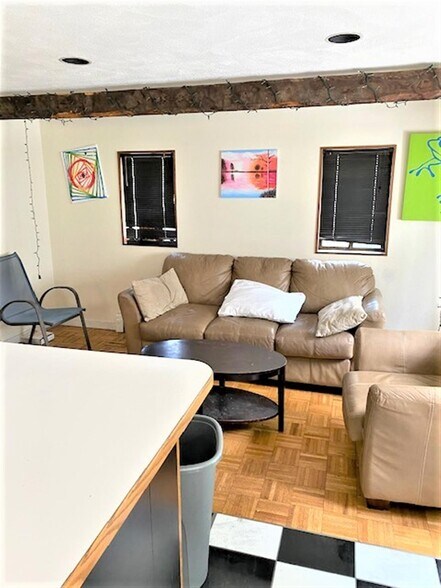 Building Photo - 61 6th St