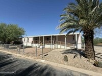 Building Photo - 2640 S Cottonwood Ln