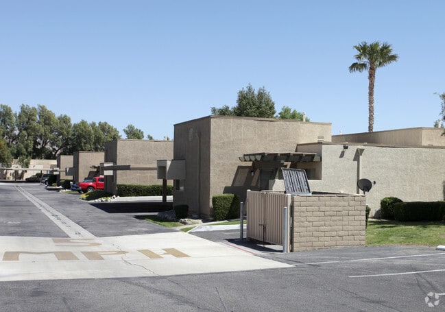 Building Photo - Casa West Apartments