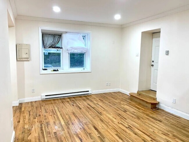 Building Photo - Beautifully Renovated Apartment in Cortlandt Manor
