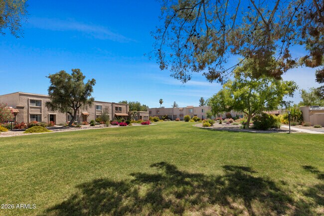 Building Photo - 8348 E Solano Dr