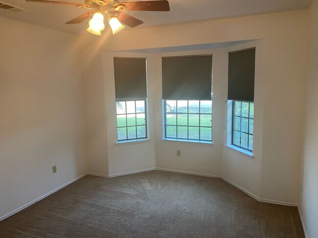 Building Photo - 407 Hoover Ave