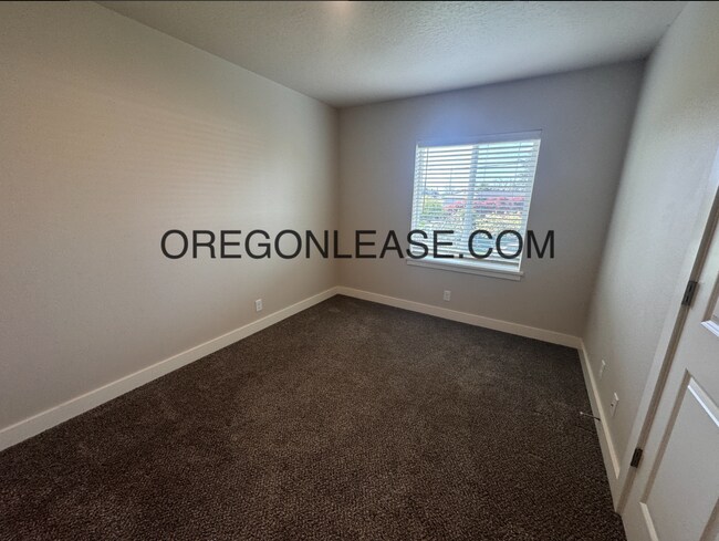 Building Photo - 1100 Q St