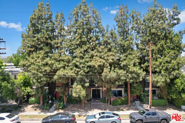 Building Photo - 21219 Roscoe Blvd