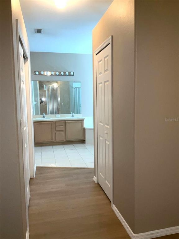 Building Photo - 1318 Lake Biscayne Way