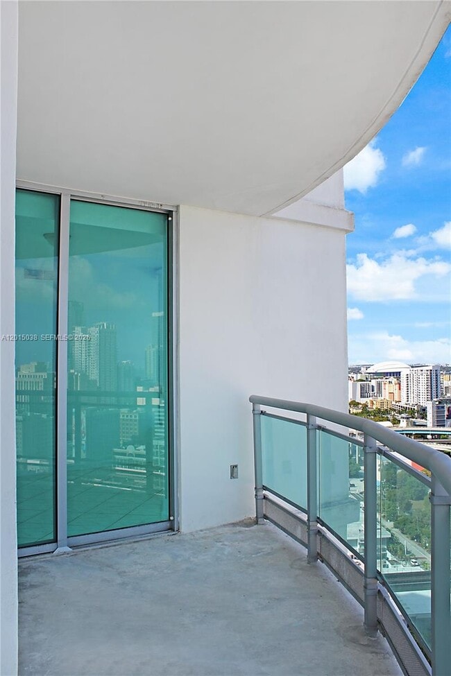 Building Photo - 350 S Miami Ave