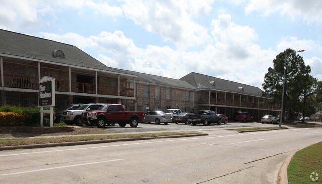 Pine Shadows Apartments - Pine Shadows