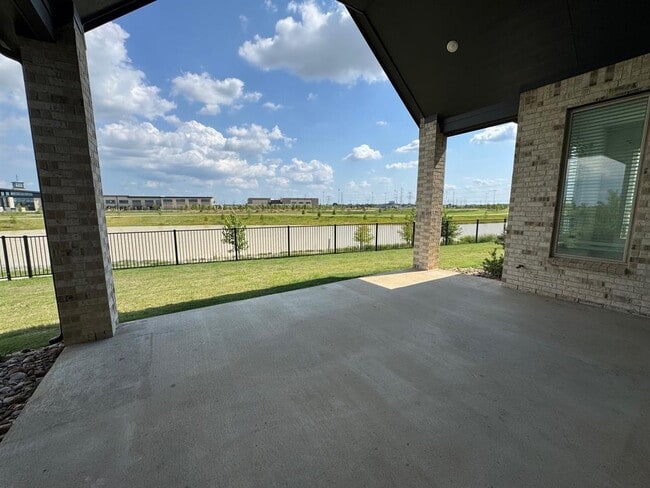 Building Photo - 21403 Shaded Edge Trl