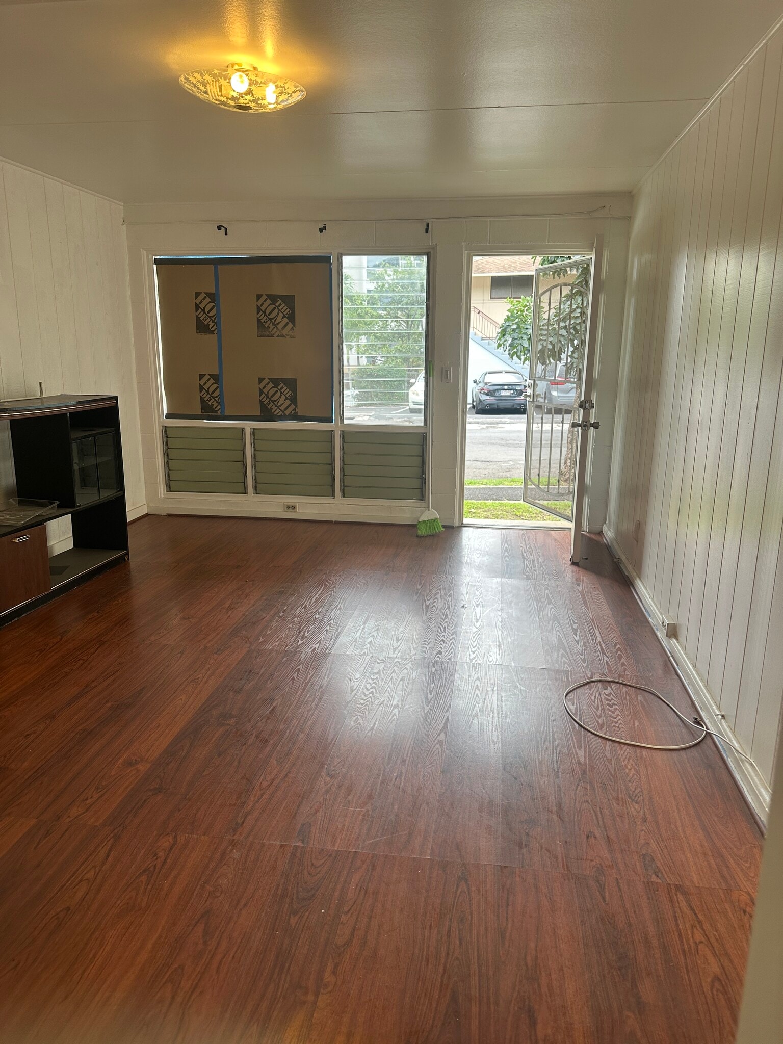 Living Room - 1670 Pensacola St