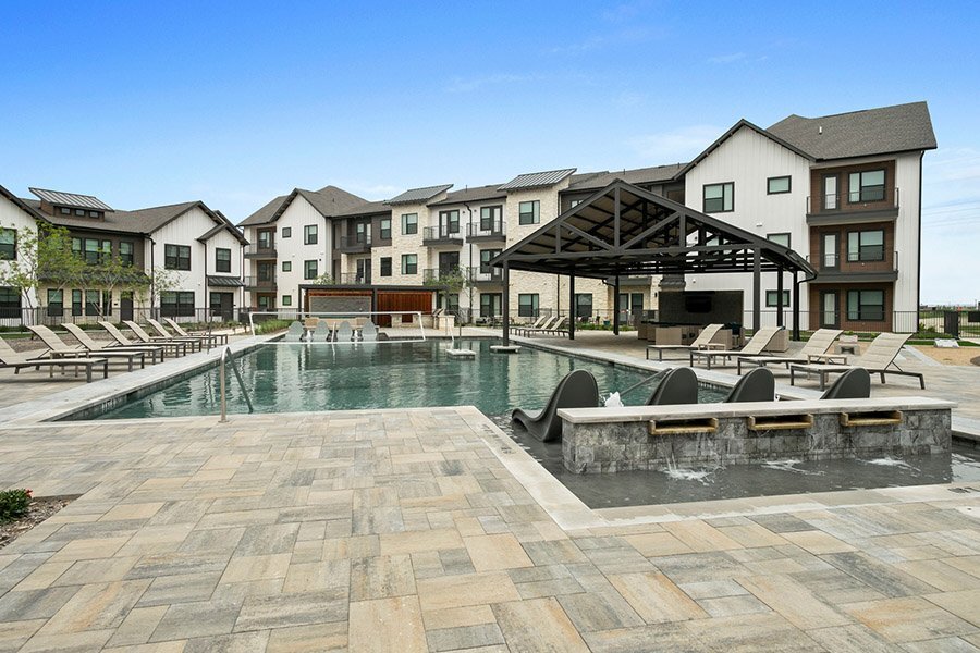 Building Photo - 8200 Glenn Day Dr