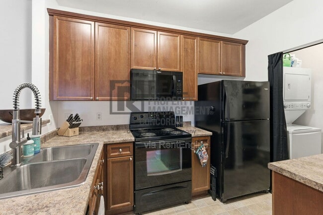 Building Photo - 7223 Althorp Way