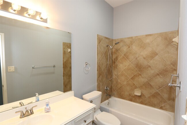 Building Photo - 11031 Anilu Dr