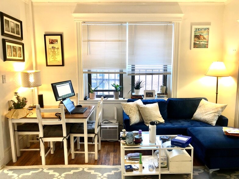 Building Photo - 1111 Boylston St