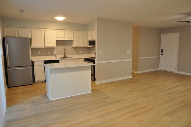 Building Photo - 1707 Water St