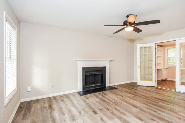 Building Photo - 2585 Windage Dr SW