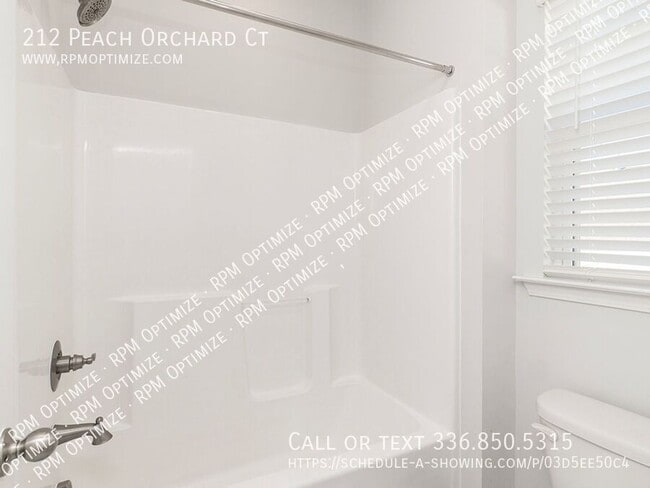 Building Photo - 212 Peach Orch Ct