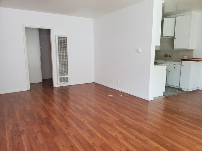 Building Photo - 4451 Murietta Ave