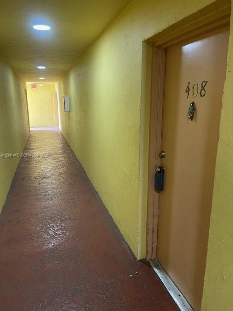 Building Photo - 606 W 81st St