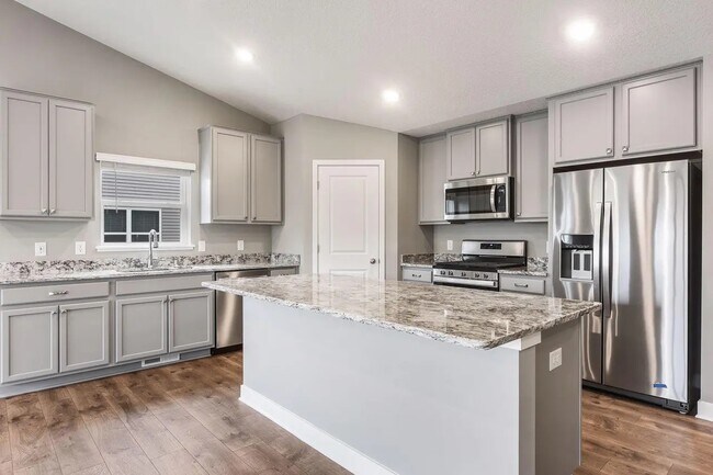 Building Photo - 20554 Glade Ave