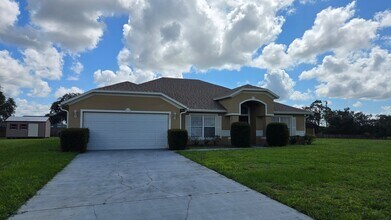 Building Photo - Spacious Haines City Retreat - For Rent Now!