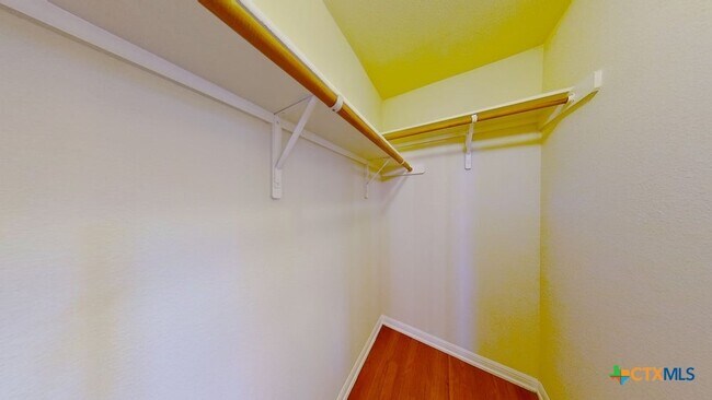 Building Photo - 102 Hersee Ct