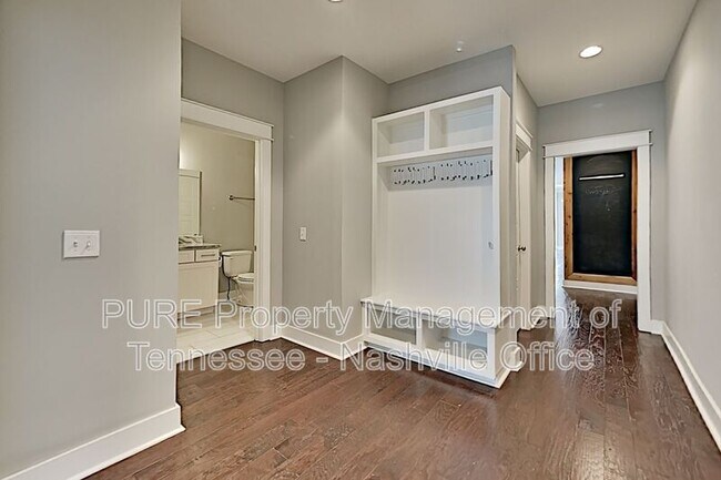 Building Photo - 1011B Caldwell Ave