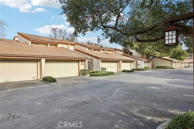 Building Photo - 3213 La Encina Way