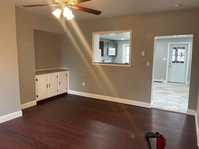 Living Room - 202 Jefferson St