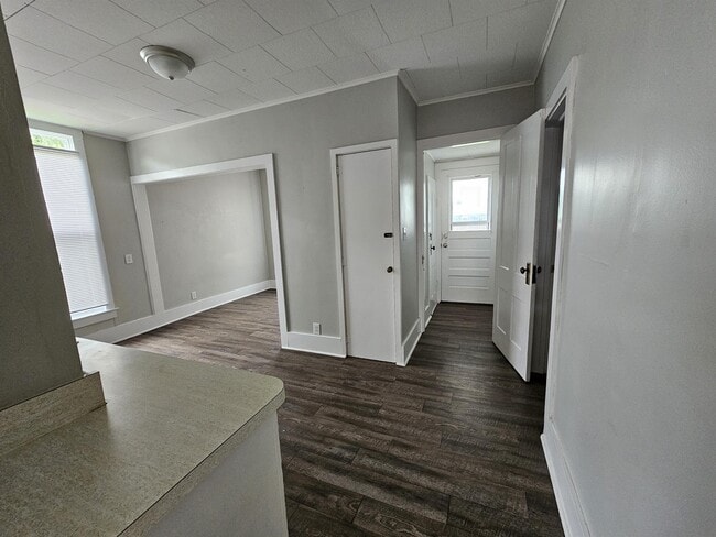 Building Photo - 434 W Lawrence St