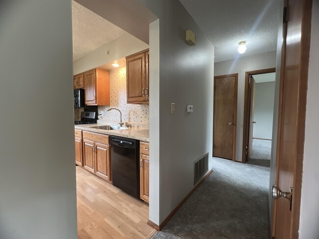 Building Photo - 3428 Dove St