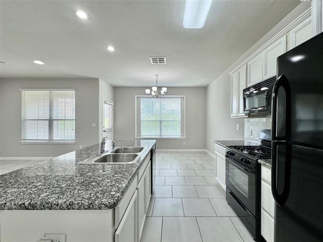 Building Photo - 113 Homily Dr