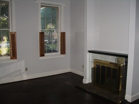 Front Parlor - 412 E Liberty St