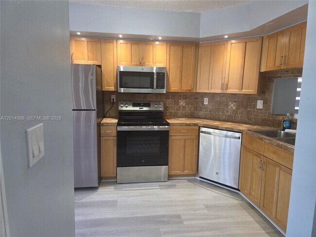 Building Photo - 13022 SW 88th Terrace N