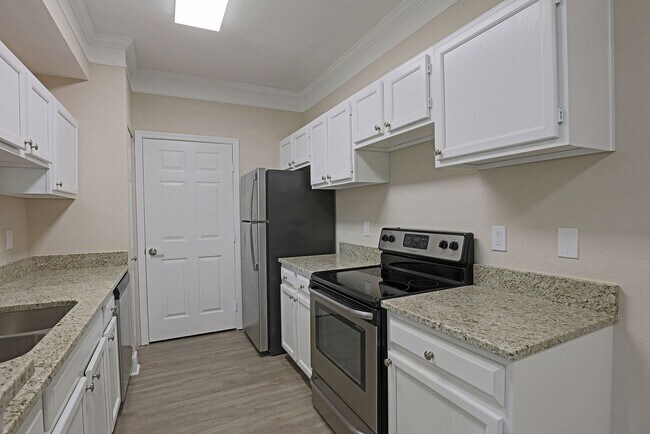 Building Photo - 11511 Villa Grand