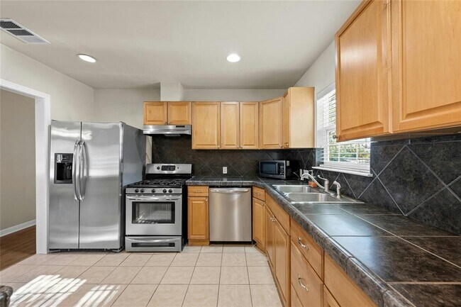 Building Photo - 2631 W 45th St