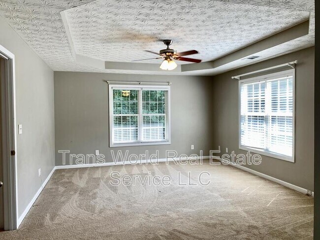 Building Photo - 4442 Keenly Valley Dr NE