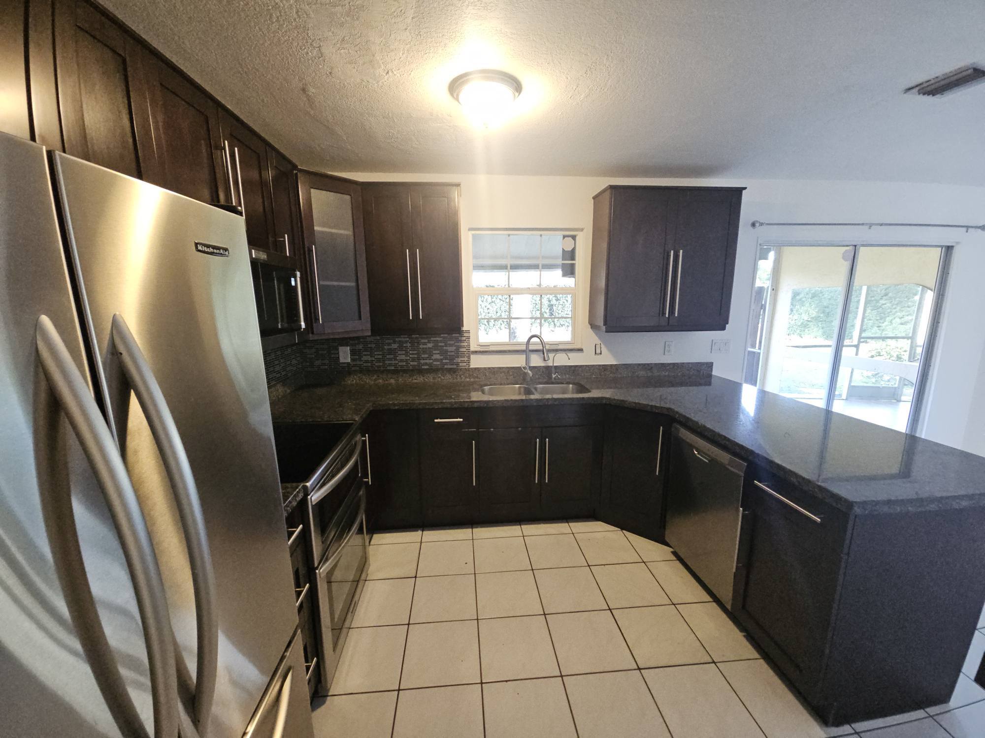 Building Photo - 2925 Belmont Ln