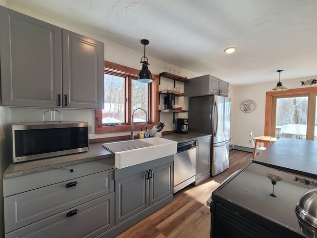 Building Photo - Private Furnished Home in Waterville Estates - 6 mo Winter Seasonal Lease available 11/1/26! - $2495