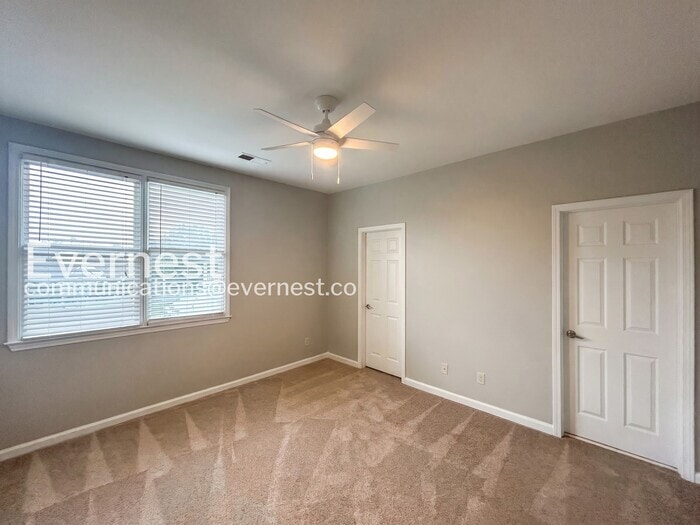 Building Photo - 182 River Lights Ln